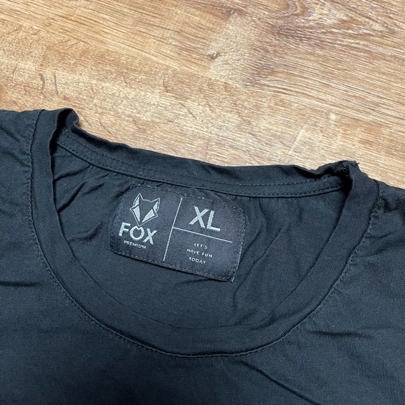 Graphic tee - Picture 3 of 4